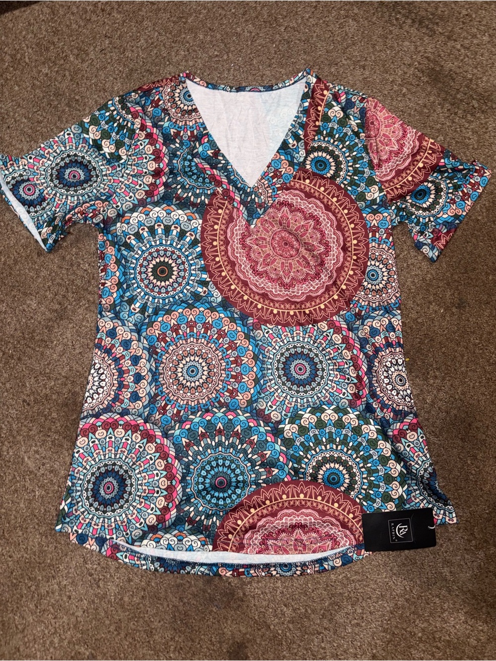 V-Neck Short Sleeve Tee in Multicolor Medallion Print
